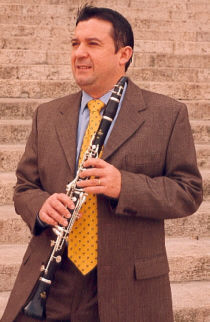 Juan Romero with his Peter Eaton Elite clarinet